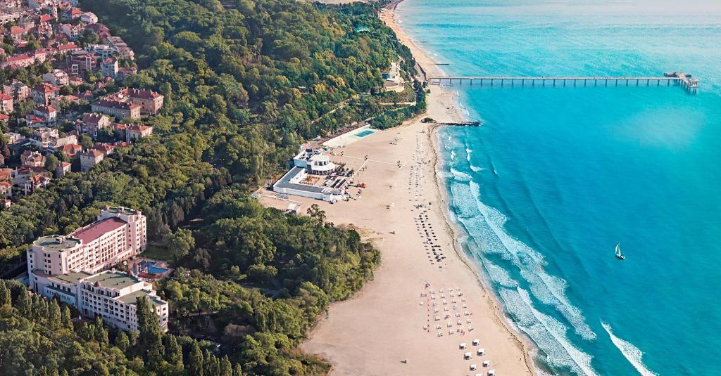 Primoretz Grand Hotel & Spa - Best Pool Hotels in Bulgaria