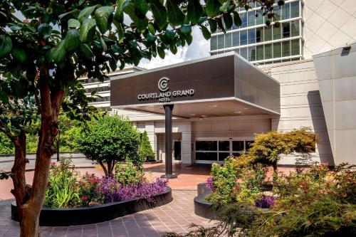 Courtland Grand Hotel, Trademark Collection by Wyndham former Sheraton Atlanta - Best Hotels near Georgia State University, GA