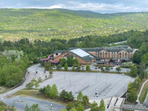 Six Flags Great Escape Lodge & Indoor Waterpark - Best Family Hotels in New York