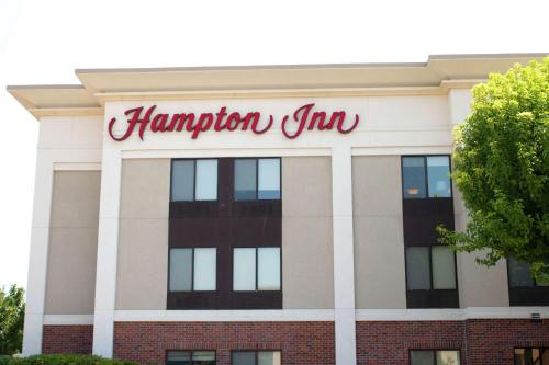 Hampton Inn Boise - Airport - Best Hotels with Airport Shuttle Service in Boise, ID