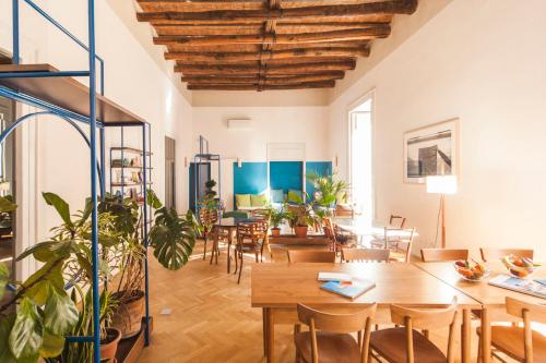 SuperOtium - Best Hotels in Naples