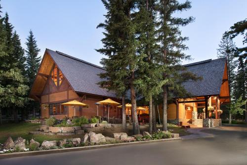 Buffalo Mountain Lodge - Best Hotels in Alberta