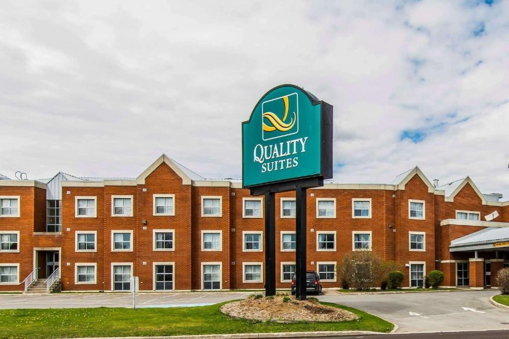 Quality Suites - Best Hotels with Free Breakfast in Quebec City
