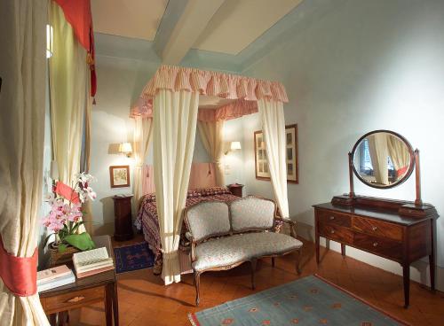 Antica Dimora Firenze - Best Hotels in Florence