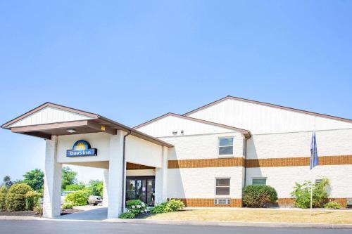 hotels with suites in State College