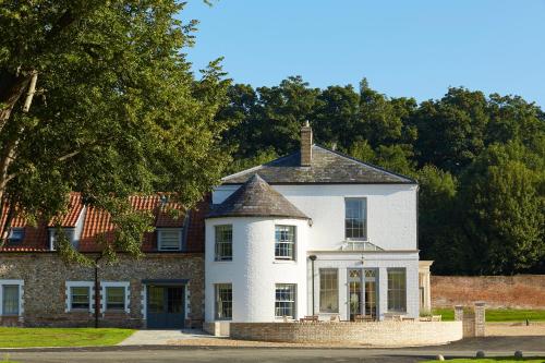 The White House - Best Hotels in Norfolk