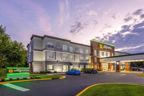 La Quinta by Wyndham Mt. Laurel - Philadelphia - Best Hotels with Free Breakfast in Philadelphia, PA