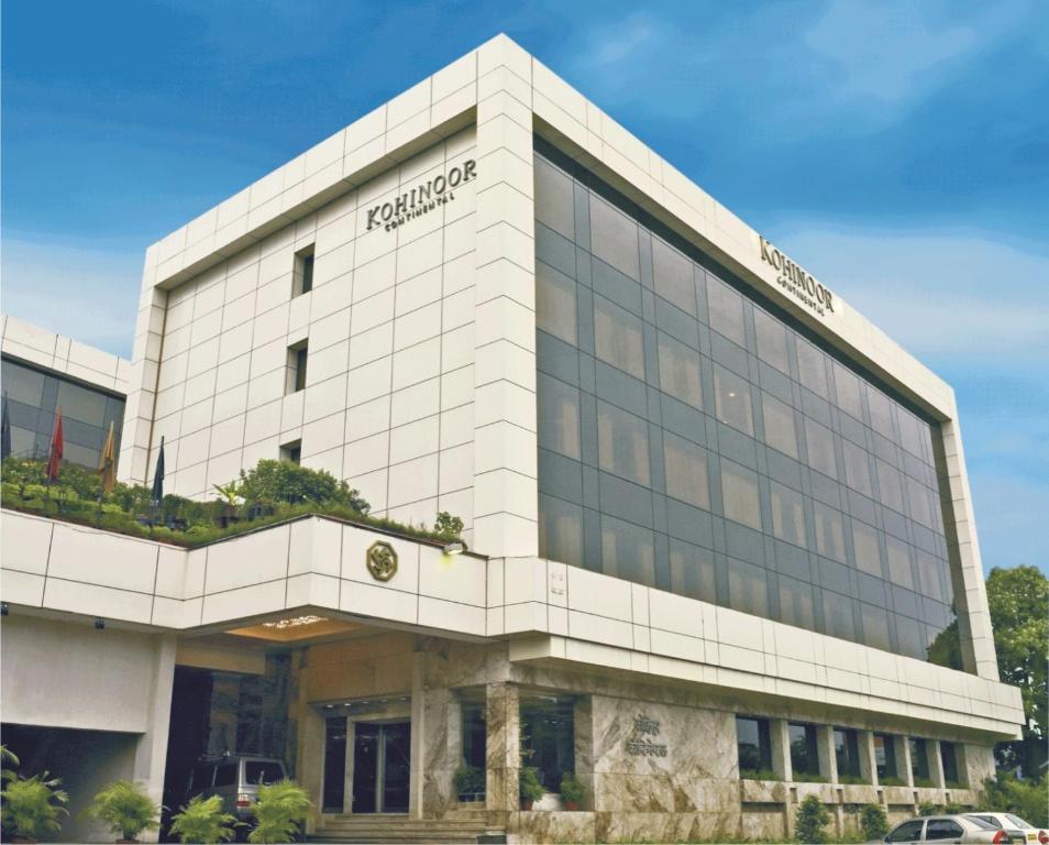 Hotel Kohinoor Continental, Airport - Newly Renovated - Best Fitness Hotels in Mumbai
