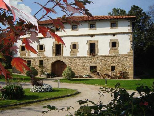 Casona de San Pantaleón de Aras - Best Hotels in Cantabria