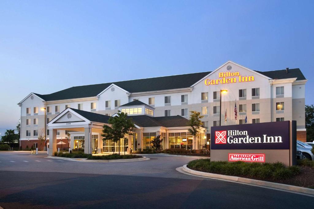 Hilton Garden Inn Silver Spring White Oak - Best Parking Hotels in Washington, D.C.