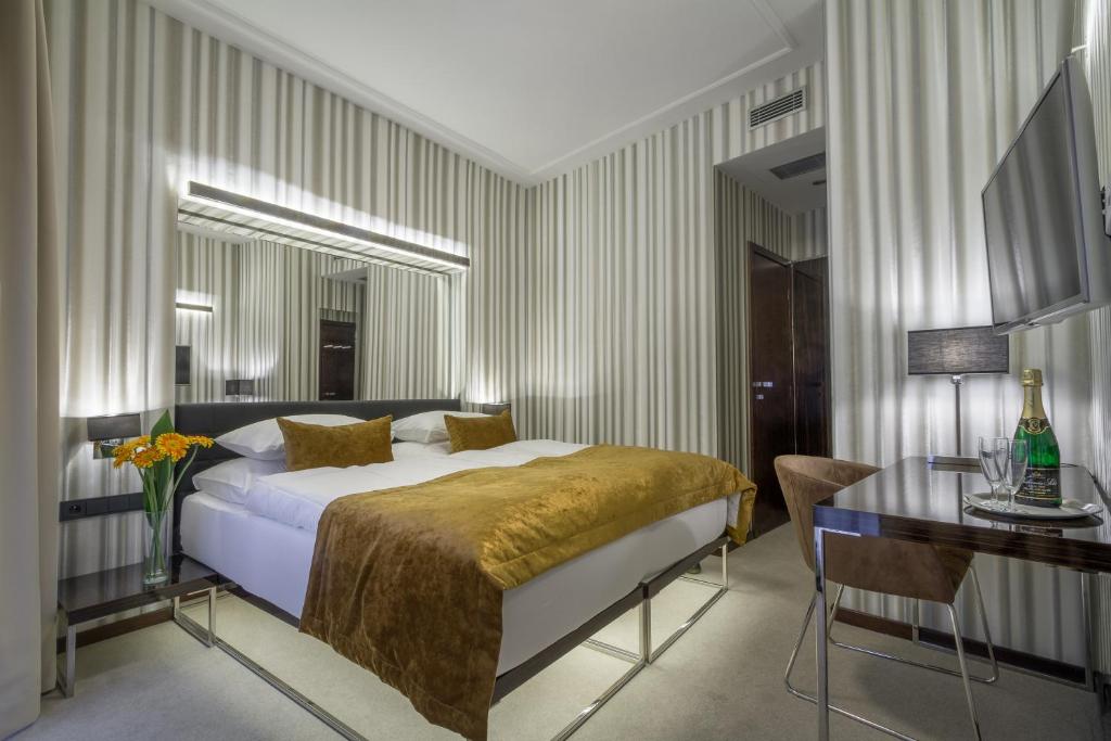 Clementin - Best Hotels with Free Breakfast in Prague