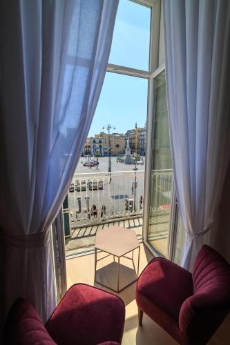 The Dante House by House In Naples - Best Hotels in Naples