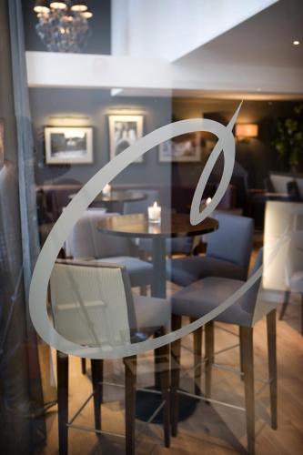 Castle Hotel & Apartments - Lincoln Hotels with Parking