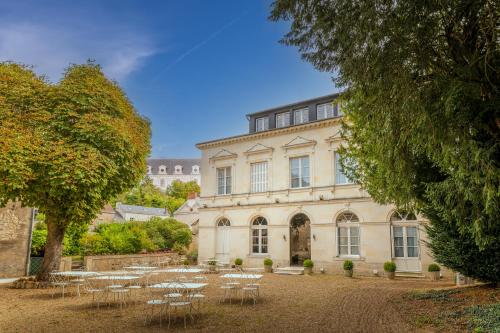 Hôtel Grand Monarque - Best Hotels in Loire Valley