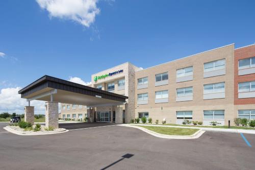 Holiday Inn Express & Suites - Gaylord, an IHG Hotel
