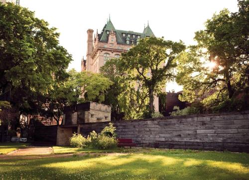 The Fort Garry Hotel, Spa and Conference Centre, an Ascend Collection Hotel - Best Spa Hotels in Manitoba & Saskatchewan