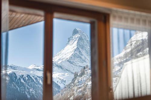 Hotel Parnass - Best Hotels in Valais