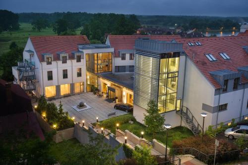 Wellness Hotel Diamant - Best Hotels with Free Breakfast in Czechia