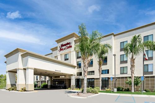 Hampton Inn and Suites Bakersfield/Highway 58 - Best Business Hotels in Bakersfield, CA