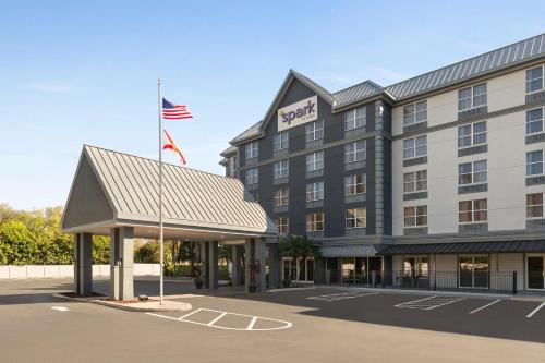 Spark by Hilton Orlando Universal Blvd - Best Radisson Hotel Group in Florida