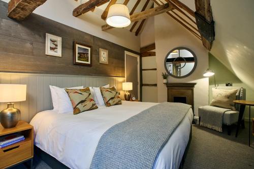 The Red Lion - Best Hotels in Hampshire