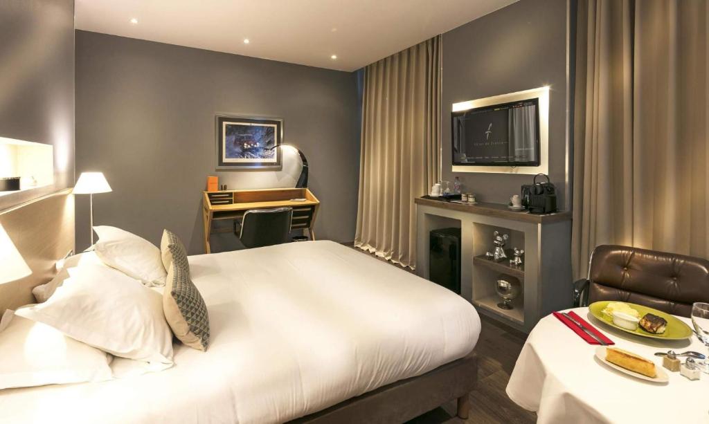 Hotel De France - Best Hotels in Rhône-Alpes