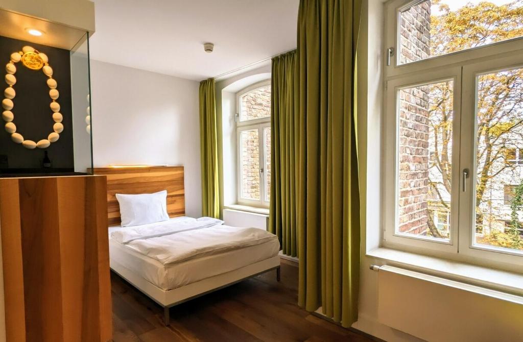 HOPPER Hotel St. Josef - Best Hotels in Cologne