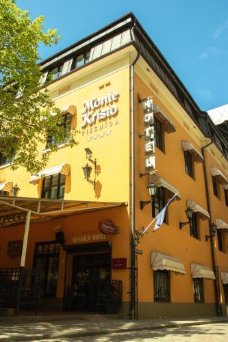 Boutique Hotel Monte Kristo - Best Pet-Friendly Hotels in Riga
