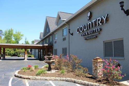 Country Inn & Suites by Radisson, Charlotte I-85 Airport, NC - Best Radisson Hotel Group in North Carolina