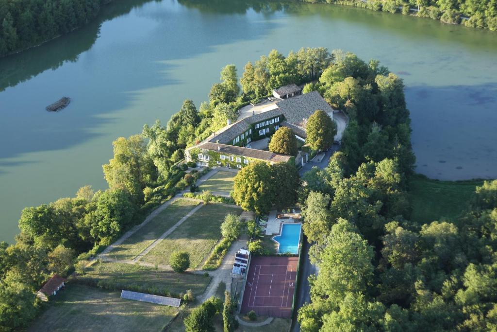 Logis Hotels Domaine du Châtelard - Best Hotels in Charente