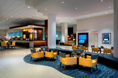 BWI Airport Marriott - Best Hotels with Airport Shuttle Service in Baltimore, MD