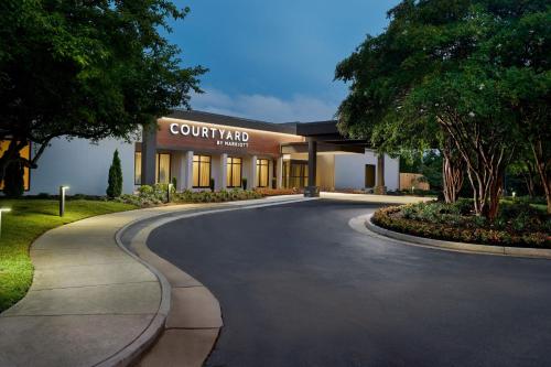 Courtyard by Marriott Charlottesville - Best Courtyard by Marriott Hotels in Virginia