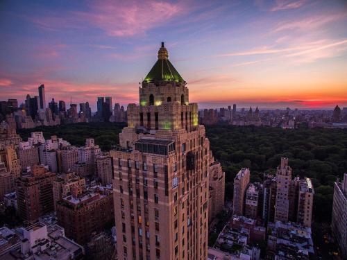 The Carlyle, A Rosewood Hotel - New York Hotels with Suites