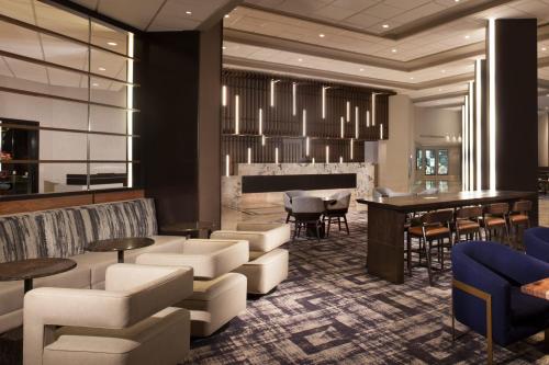 Dallas/Fort Worth Airport Marriott - Best Hotels with Airport Shuttle Service in Texas
