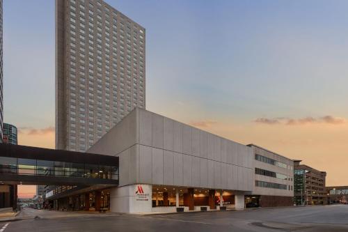 Des Moines Marriott Downtown - Best Hotels in Des Moines, IA