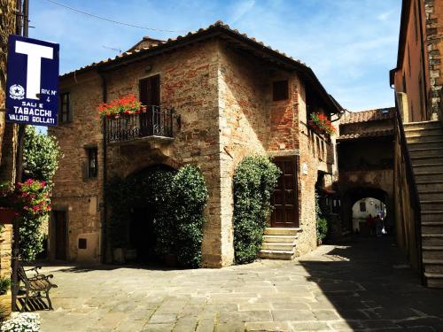 Locanda Caino - Romantic Hotels in Tuscany