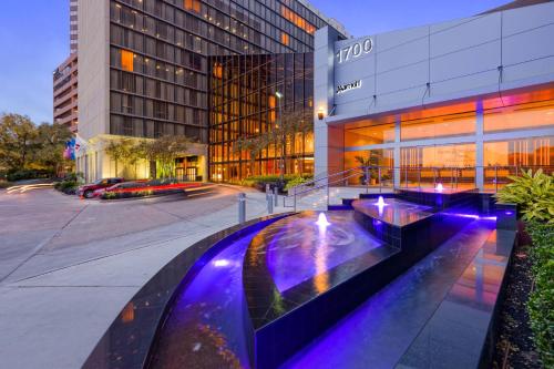 Houston Marriott West Loop by The Galleria - Best Hotels near Art Institute of Houston, TX