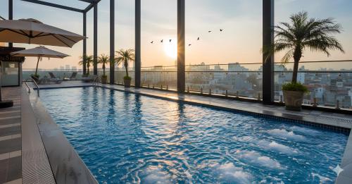 MAY DE VILLE Lakeside Hotel - Best Fitness Hotels in Hanoi