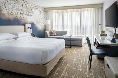 Tampa Airport Marriott - Best Hotels with Airport Shuttle Service in Tampa, FL
