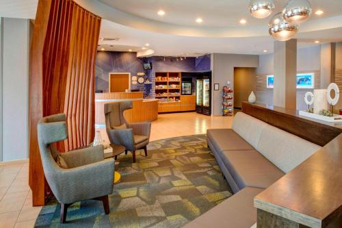 SpringHill Suites St. Louis Brentwood - Best Hotels with Free Breakfast in St. Louis, MO