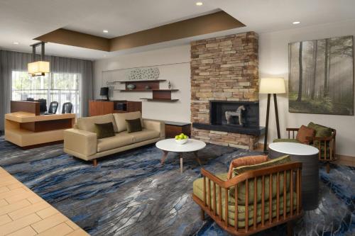 Fairfield Inn Orlando Airport - Best Hotels with Free Breakfast in Orlando, FL