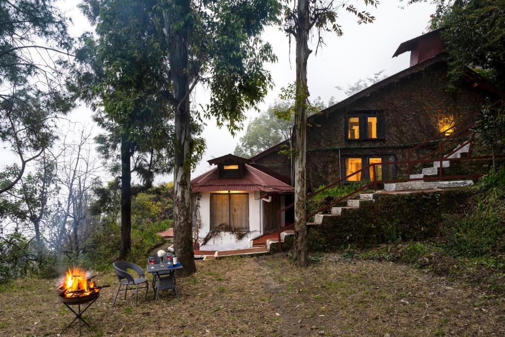 ROSASTAYS Jeolikote - Best Hotels in Nainital