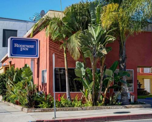 hotels with suites in Los Angeles