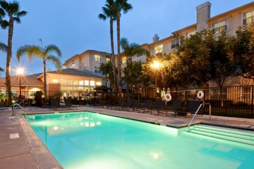 Residence Inn Los Angeles LAX/El Segundo - Best Hotels with Free Breakfast in Los Angeles, CA