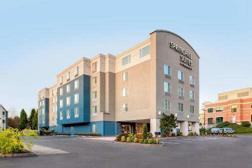 SpringHill Suites Portland Airport - Best Parking Hotels in Portland, OR