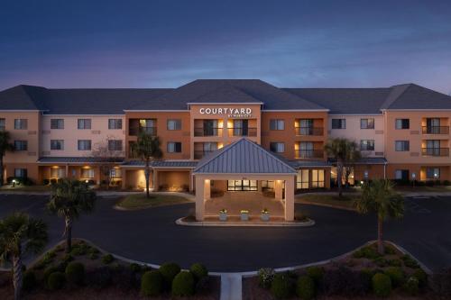 Courtyard by Marriott Panama City - Best Pet-Friendly Hotels in Panama City Beach, FL
