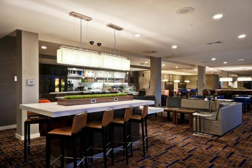 Courtyard Cape Cod Hyannis - Best Business Hotels in Cape Cod, MA