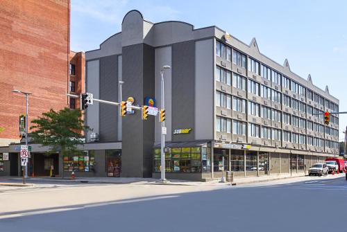 suite hotels in Cleveland