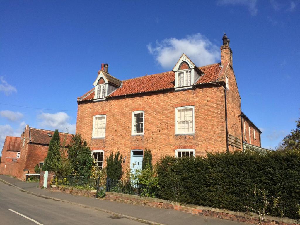 Willoughby House - Best Hotels in Nottinghamshire