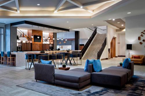 Marriott Dallas Las Colinas - Best Parking Hotels in Dallas, TX